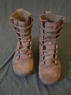 NIKE Men's SFB Gen 2 8" Tactical Boots